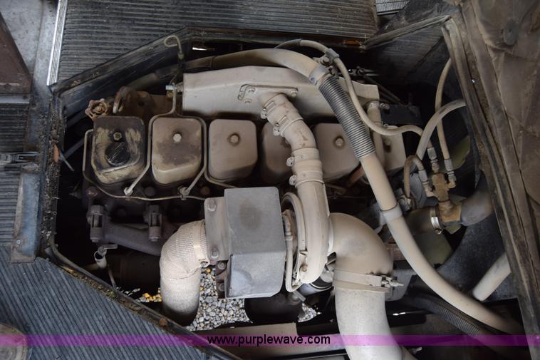 image for item L2548 1990 Blue Bird TC2000 school bus