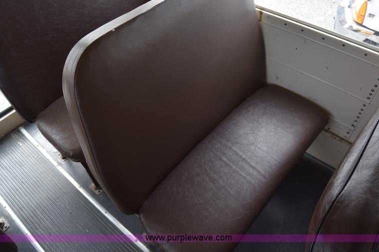 image for item L2548 1990 Blue Bird TC2000 school bus