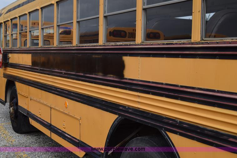 image for item L2548 1990 Blue Bird TC2000 school bus