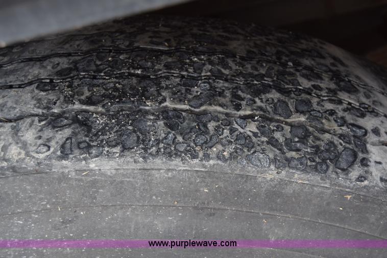 image for item L2548 1990 Blue Bird TC2000 school bus