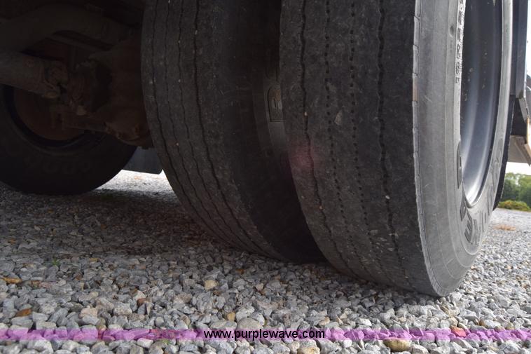 image for item L2548 1990 Blue Bird TC2000 school bus