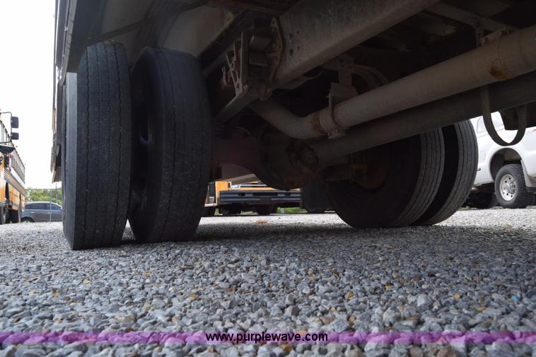 image for item L2548 1990 Blue Bird TC2000 school bus