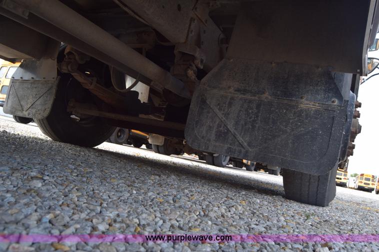 image for item L2548 1990 Blue Bird TC2000 school bus