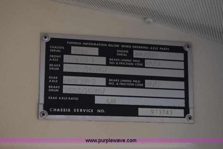 image for item L2549 1990 Blue Bird TC2000 school bus