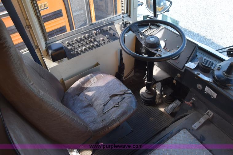image for item L2549 1990 Blue Bird TC2000 school bus