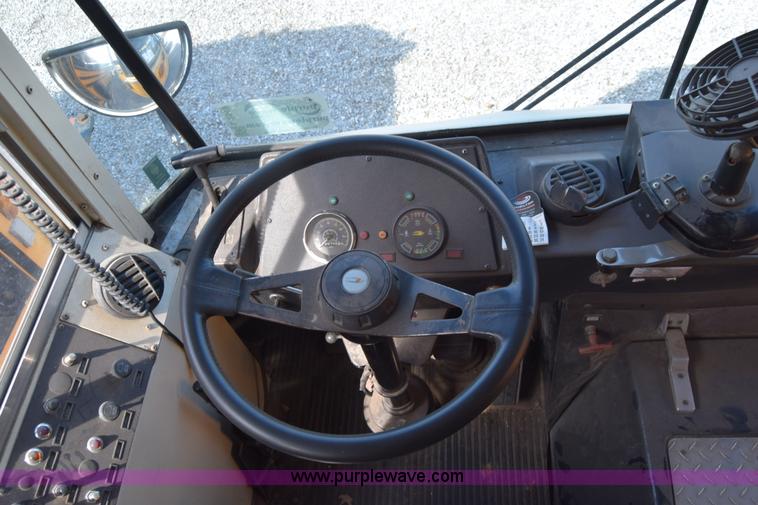 image for item L2549 1990 Blue Bird TC2000 school bus