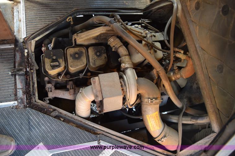 image for item L2549 1990 Blue Bird TC2000 school bus