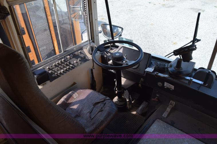 image for item L2549 1990 Blue Bird TC2000 school bus