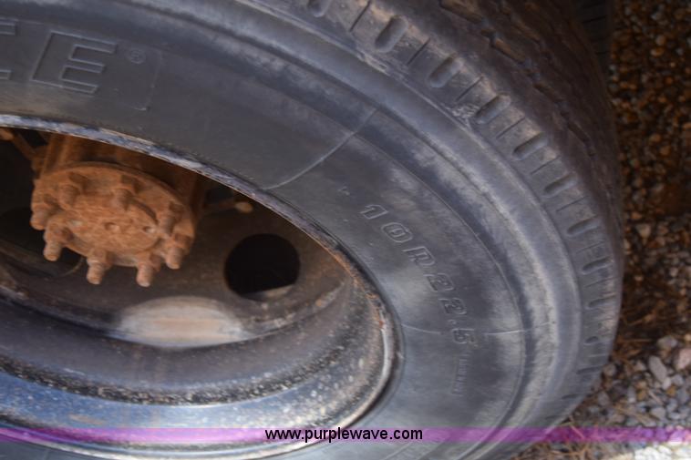 image for item L2549 1990 Blue Bird TC2000 school bus