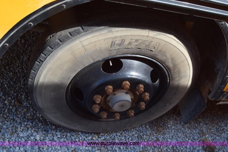 image for item L2549 1990 Blue Bird TC2000 school bus