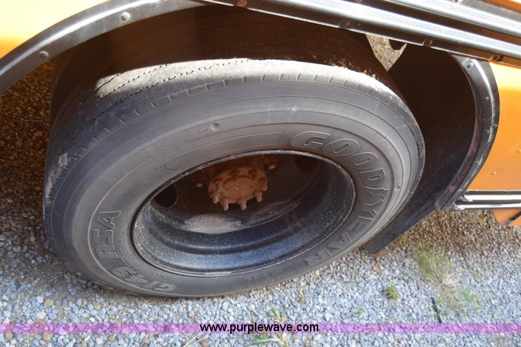 image for item L2549 1990 Blue Bird TC2000 school bus