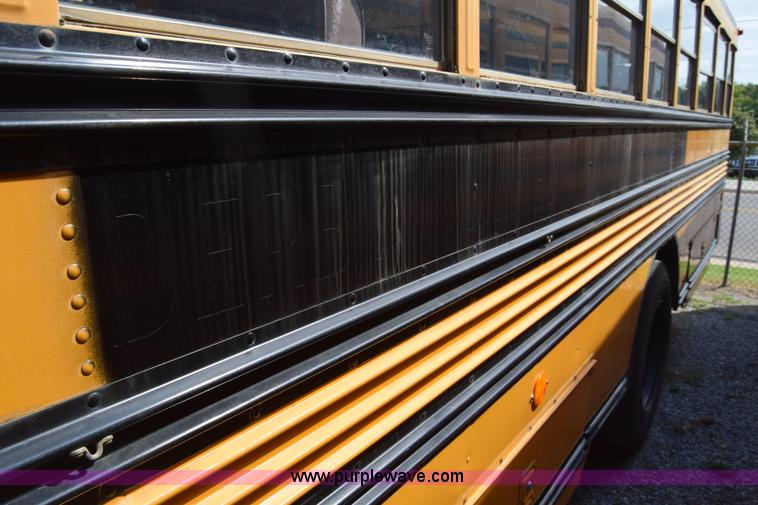 image for item L2549 1990 Blue Bird TC2000 school bus