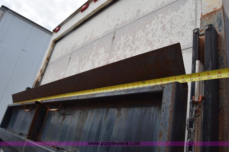 image for item L2552 1989 GMC W4 box truck