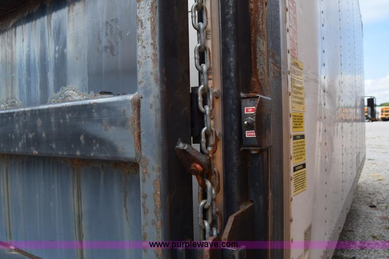 image for item L2552 1989 GMC W4 box truck