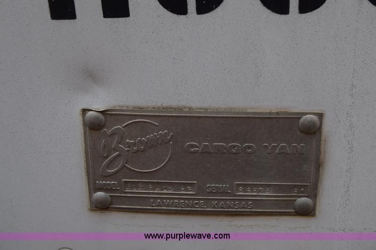 image for item L2552 1989 GMC W4 box truck