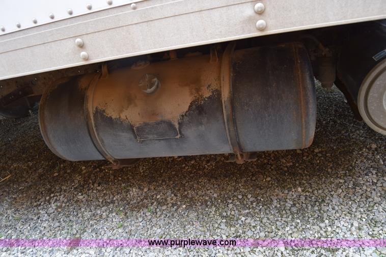 image for item L2552 1989 GMC W4 box truck