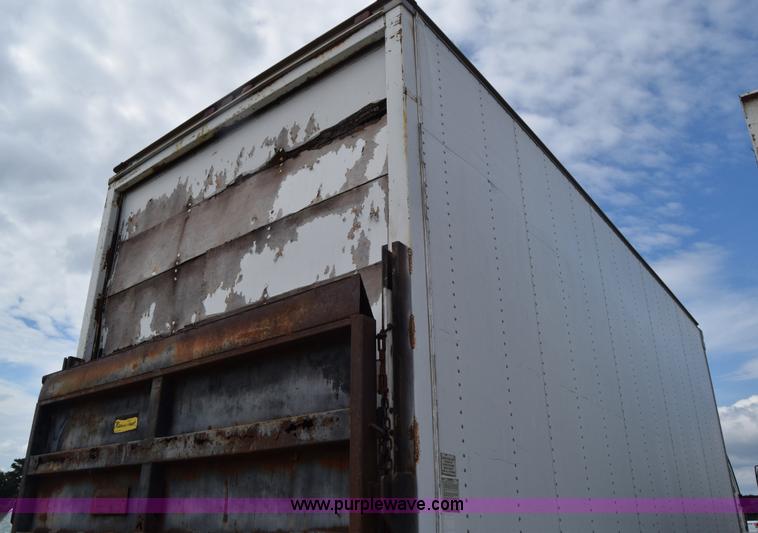 image for item L2553 1988 Ford 7000 box truck
