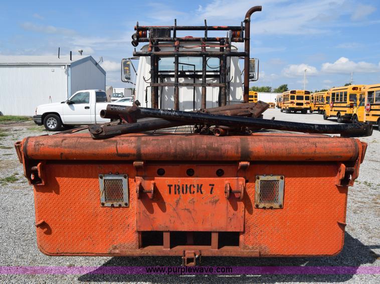 image for item L2554 1978 Ford 7000 flatbed truck