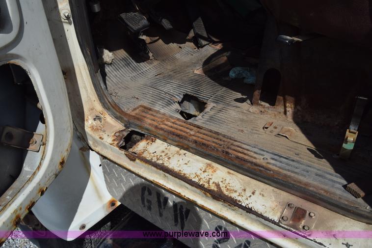 image for item L2554 1978 Ford 7000 flatbed truck