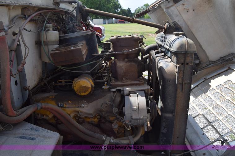 image for item L2554 1978 Ford 7000 flatbed truck