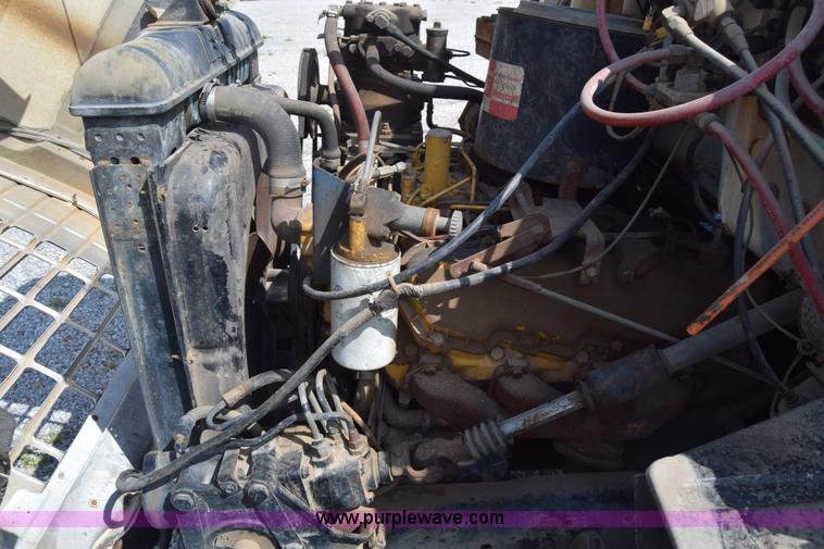 image for item L2554 1978 Ford 7000 flatbed truck