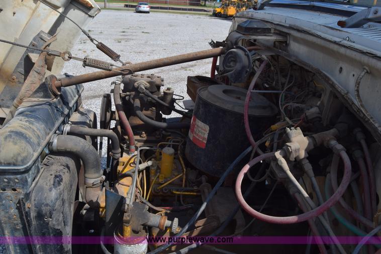 image for item L2554 1978 Ford 7000 flatbed truck