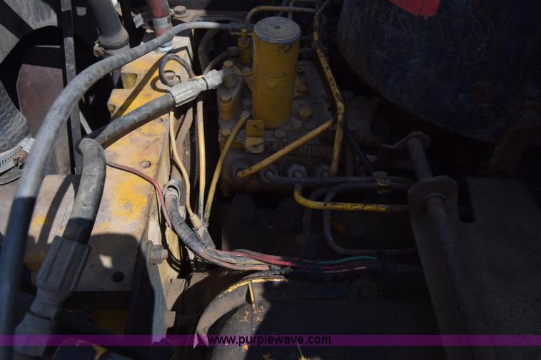 image for item L2554 1978 Ford 7000 flatbed truck