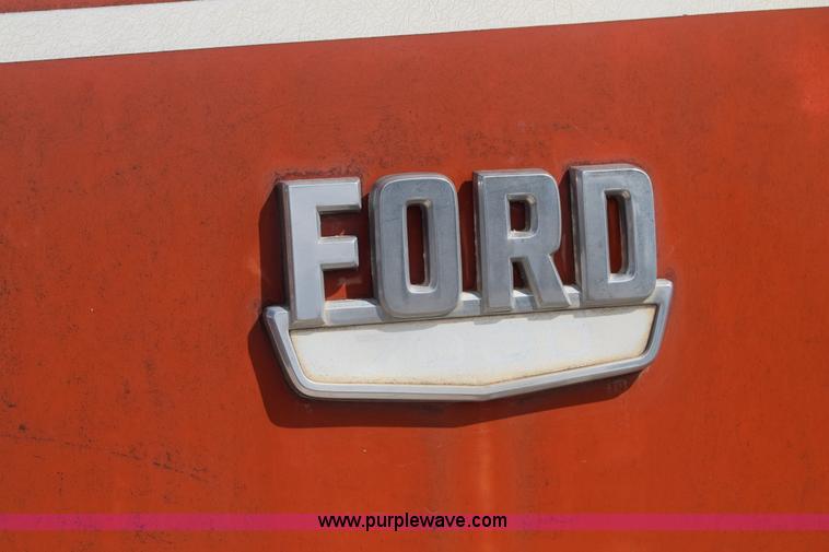 image for item L2554 1978 Ford 7000 flatbed truck