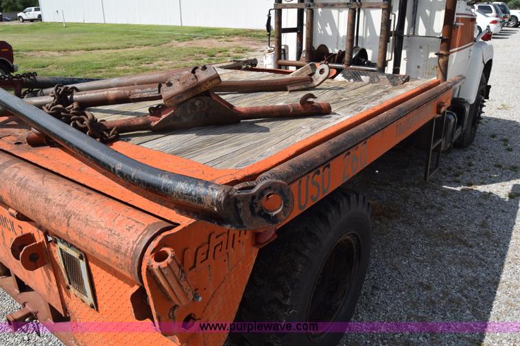 image for item L2554 1978 Ford 7000 flatbed truck