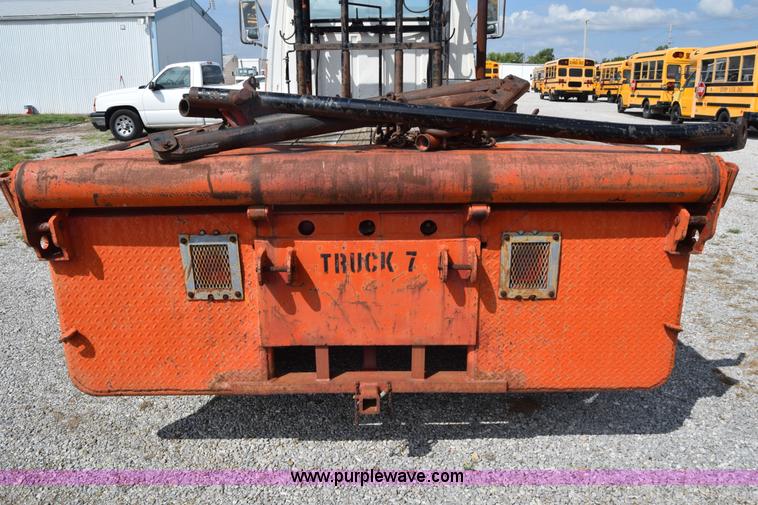 image for item L2554 1978 Ford 7000 flatbed truck