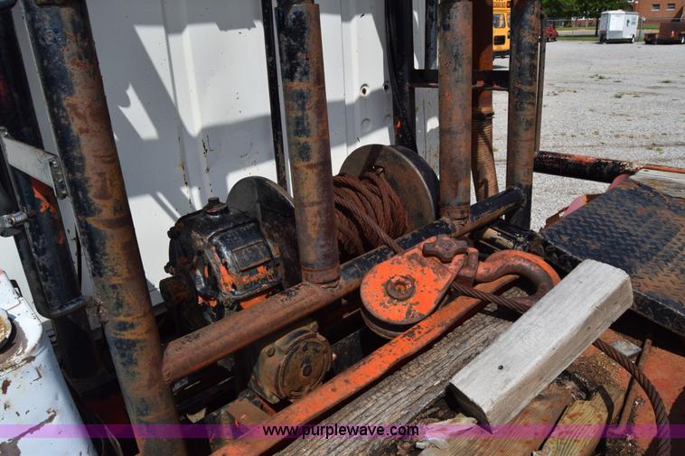 image for item L2554 1978 Ford 7000 flatbed truck