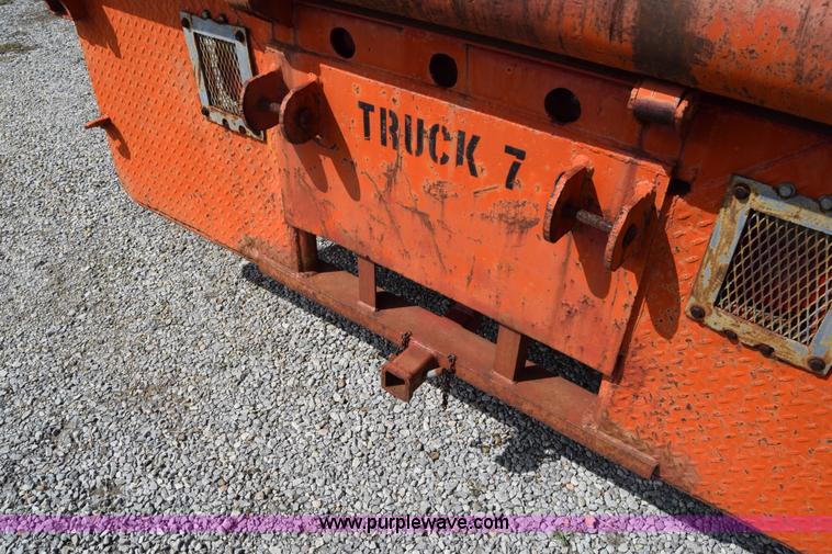 image for item L2554 1978 Ford 7000 flatbed truck