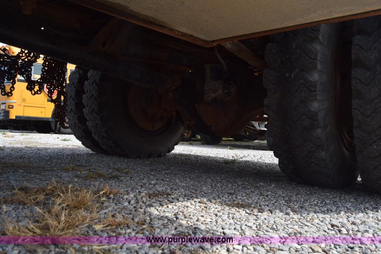 image for item L2554 1978 Ford 7000 flatbed truck