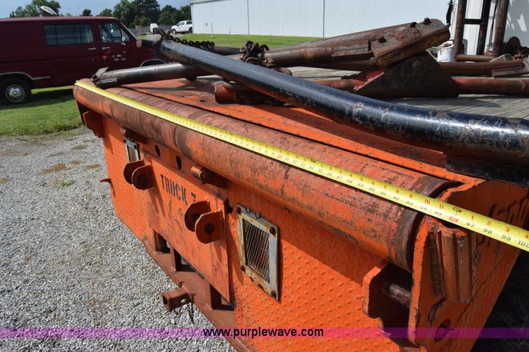 image for item L2554 1978 Ford 7000 flatbed truck