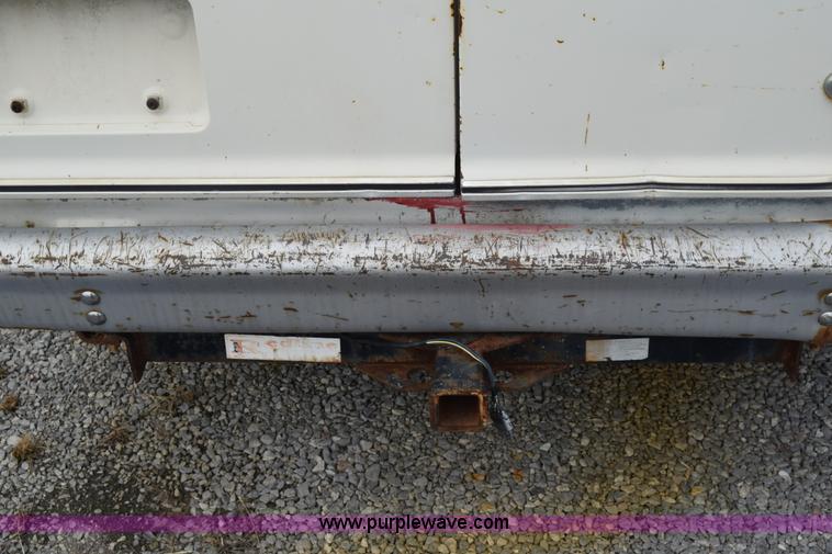 image for item L2555 1988 Ford Econoline E250 van