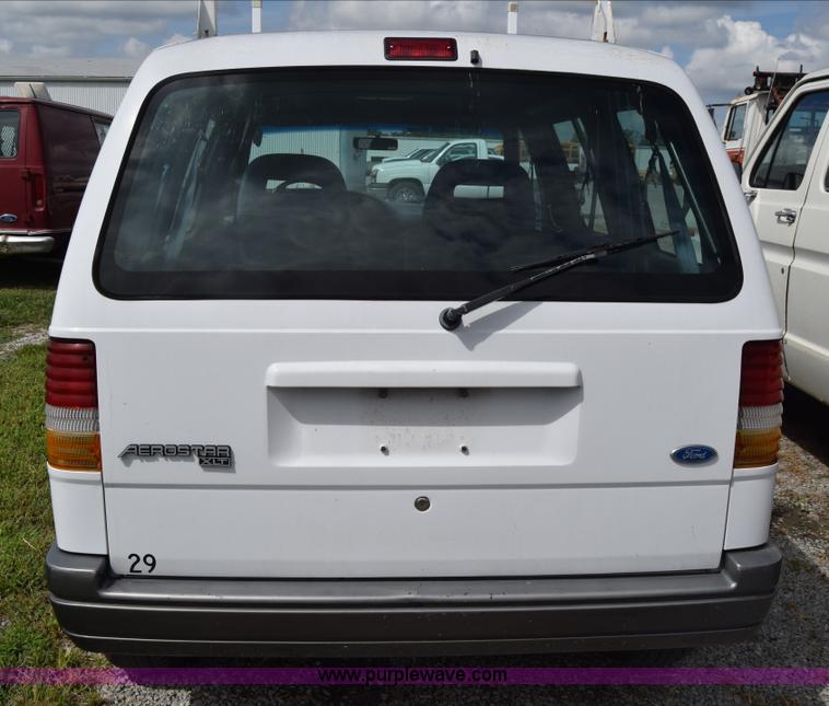 image for item L2556 1996 Ford Aerostar van