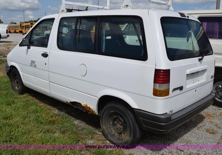 image for item L2556 1996 Ford Aerostar van