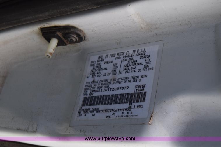 image for item L2556 1996 Ford Aerostar van