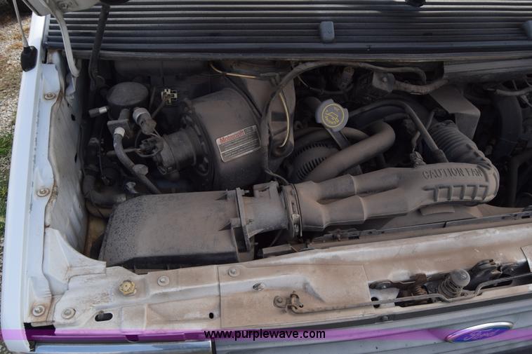 image for item L2556 1996 Ford Aerostar van