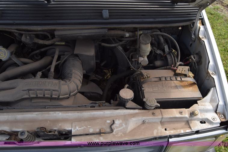 image for item L2556 1996 Ford Aerostar van