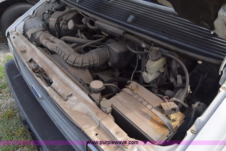 image for item L2556 1996 Ford Aerostar van