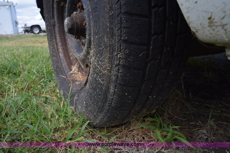 image for item L2556 1996 Ford Aerostar van