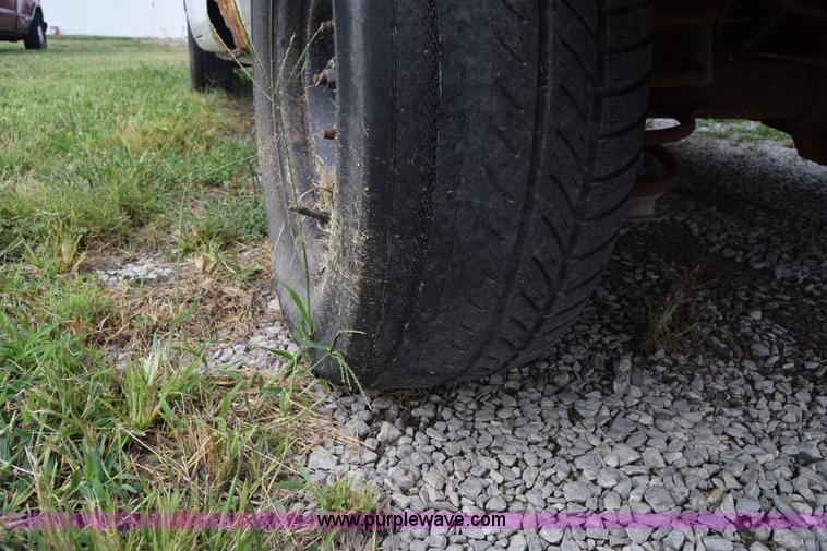 image for item L2556 1996 Ford Aerostar van