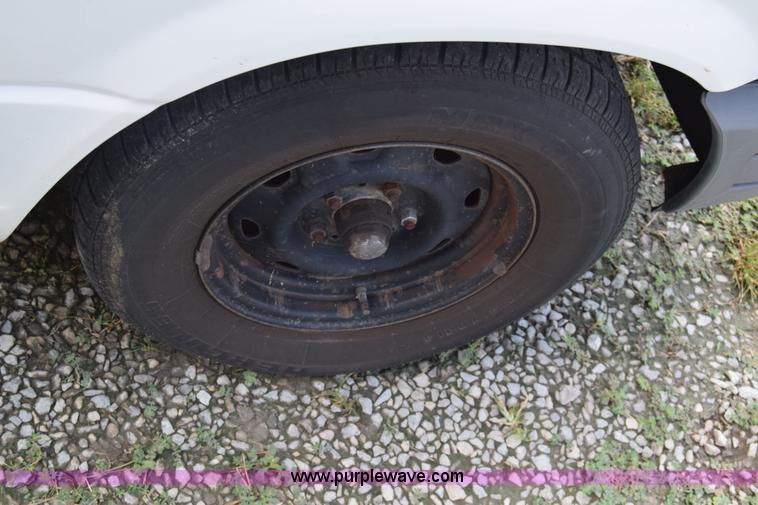 image for item L2556 1996 Ford Aerostar van