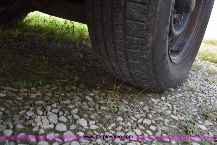 image for item L2556 1996 Ford Aerostar van