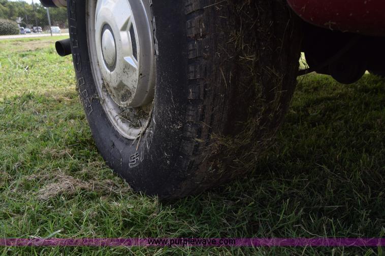 image for item L2557 1989 Ford Econoline E150 van