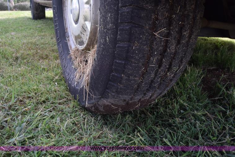 image for item L2557 1989 Ford Econoline E150 van