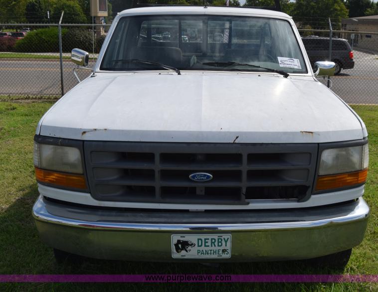 image for item L2558 1994 Ford F250 HD flatbed pickup truck