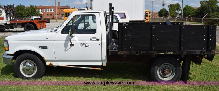 image for item L2558 1994 Ford F250 HD flatbed pickup truck