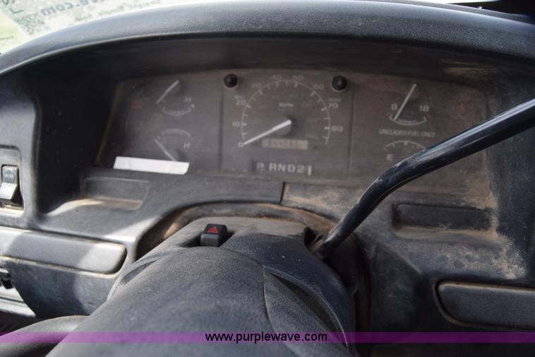 image for item L2558 1994 Ford F250 HD flatbed pickup truck